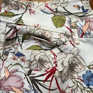 J. Jill White Denim Slim Ankle Jeans with Blue, Pink & Red Floral Print